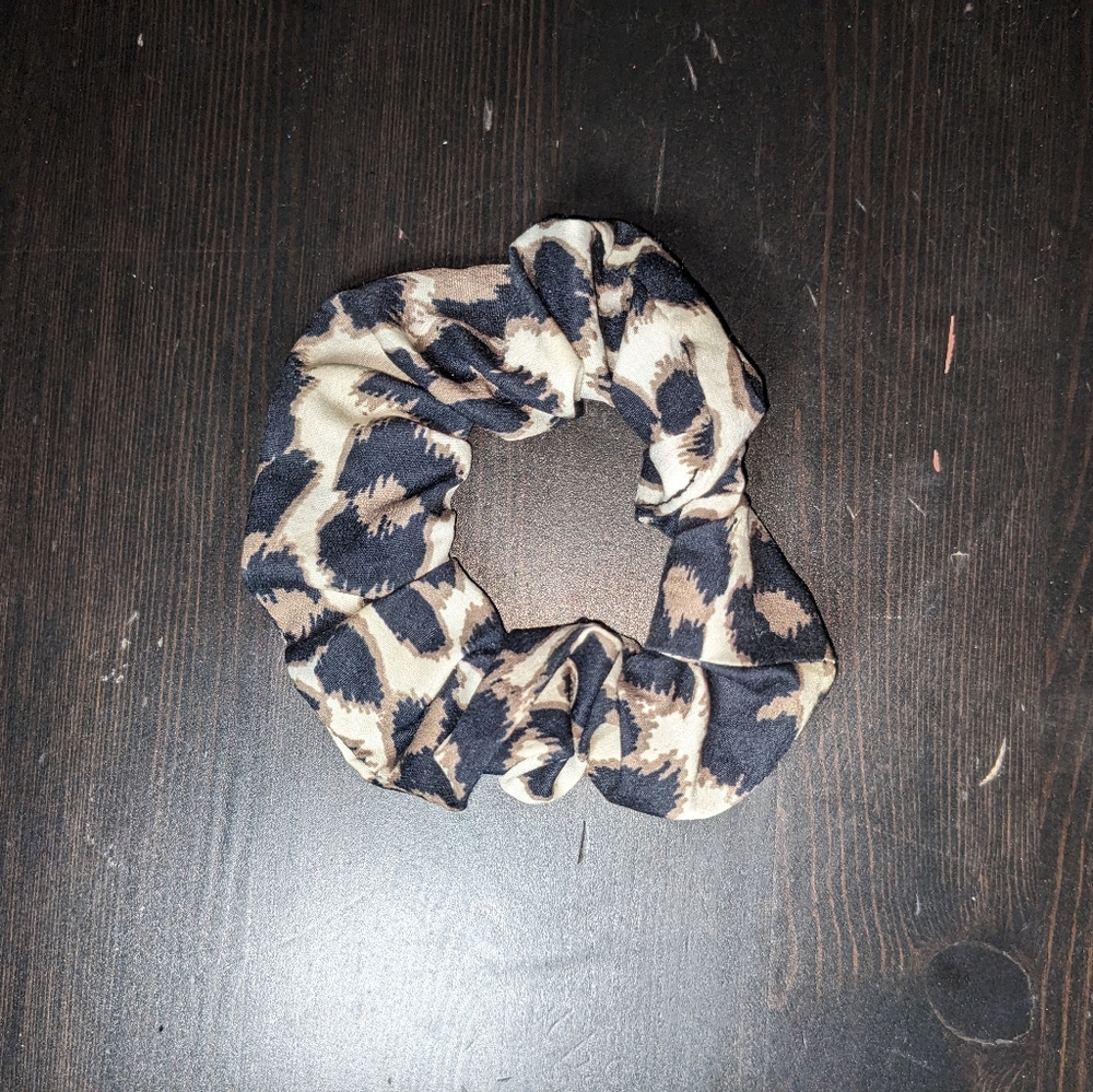 Scrunchie - cheetah